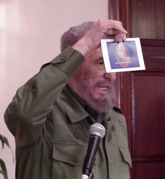 El Comandante en Jefe denuncia que el terrorista de origen cubano Luis Posada Carriles planeaba asesinarlo durante la X Cumbre Iberoamericana de Jefes de Estado y de Gobiernos.