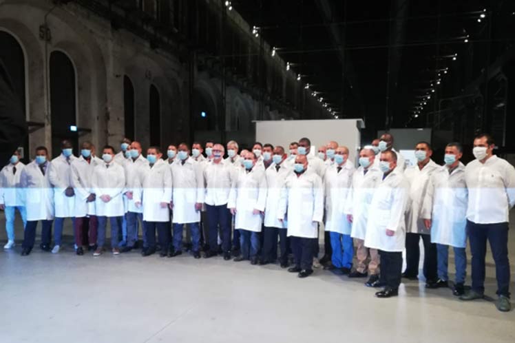 Médicos cubanos en Turín. Foto: Prensa Latina. Médicos cubanos en Turín. Foto: Prensa Latina.