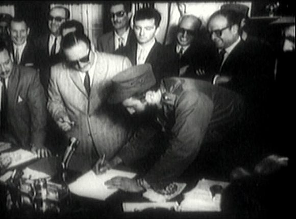 Fidel tomó posesión como Primer Ministro, el 16 de febrero de 1959, en el Palacio Presidencial de La Habana..
