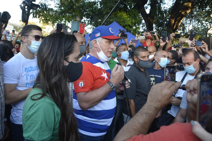 President Miguel Díaz-Canel reiterated that in Cuba there is room for dialogue on any subject for socialism, for the Revolution. Photo: Juvenal Balán President Miguel Díaz-Canel reiterated that in Cuba there is room for dialogue on any subject for socialism, for the Revolution. Photo: Juvenal Balán