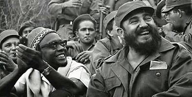 Cabral y Fidel durante un descanso de la Conferencia Intercontinental. Foto: Archivo de JR Cabral y Fidel durante un descanso de la Conferencia Intercontinental. Foto: Archivo de JR