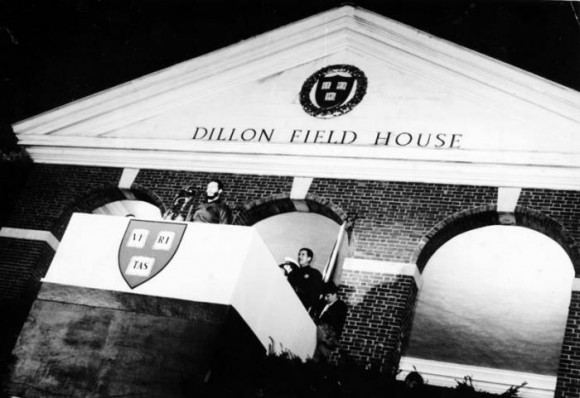 Fidel habla a los estudiantes de la Universidad de Harvard. Foto: Revolución