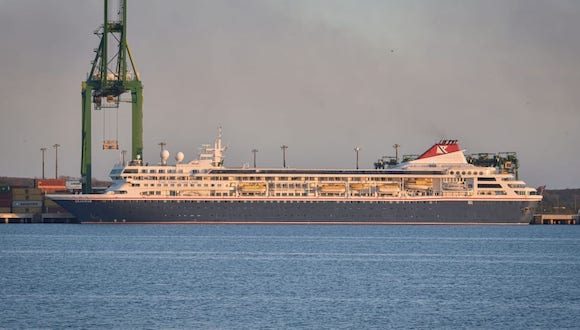 El Braemar en el Puerto del Mariel. Foto: CNN El Braemar en el Puerto del Mariel. Foto: CNN