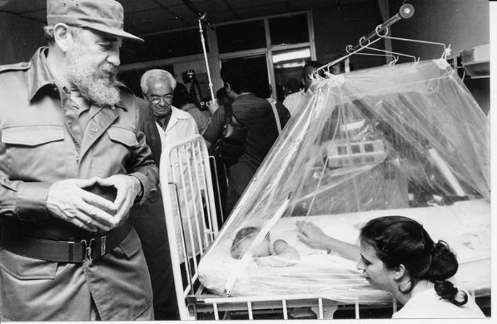 Hospital Juan Manuel Márquez (pediátrico de Marianao). 30 DE NOVIEMBRE DE 1989. Foto: Liborio Noval Hospital Juan Manuel Márquez (pediátrico de Marianao). 30 de Noviembre de 1989. Foto: Liborio Noval