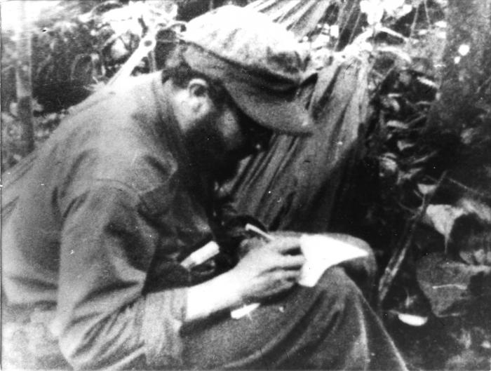 Fidel Castro en la Sierra Maestra Foto: Archivo Granma Fidel Castro en la Sierra Maestra Foto: Archivo Granma