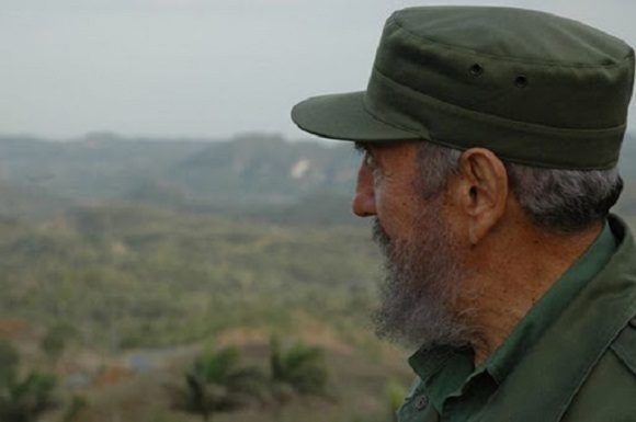 Si no se pone fin las consecuencias podrían ser devastadoras, así lo advirtió Fidel. Foto: Estudios Revolución. Si no se pone fin las consecuencias podrían ser devastadoras, así lo advirtió Fidel. Foto: Estudios Revolución.