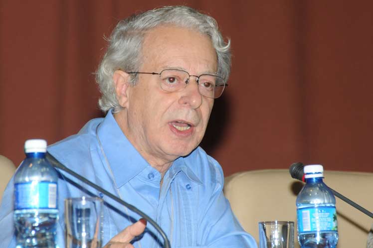 Frei Betto al intervenir ante los asistentes al Congreso Internacional Pedagogía 2017 Frei Betto al intervenir ante los asistentes al Congreso Internacional Pedagogía 2017