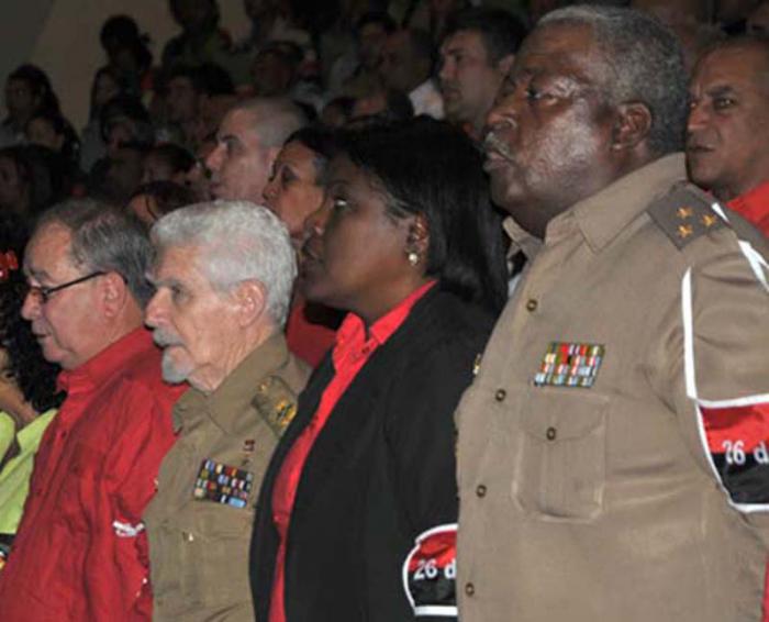La gala rindió tributo a Fidel y a los héroes y mártires del 30 de noviembre La gala rindió tributo a Fidel y a los héroes y mártires del 30 de noviembre