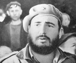 Fidel Castro responde a las aclamaciones de los trabajadores de la Uralmash.