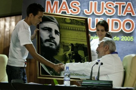 El cuadro que recuerda la intervención de Fidel el 17 de mayo de 2005 en el Aula Magna