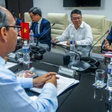 Dirigentes de los Partidos Comunistas de Cuba y Vietnam, elogiaron las excelentes relaciones de amistad y hermandad entre los dos países. Foto: José Manuel Correa