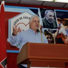 Díaz-Canel señaló que se busca una comprensión de la necesidad de revertir la situación en el menor tiempo posible. Foto: Estudios Revolución