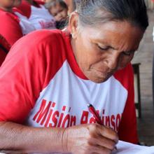 La Misión Robinson cumple más de una década impartiendo educación democrática y gratuita.