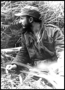 El Comandante en Jefe Fidel Castro Ruz durante la batalla de El Jigüe. El Comandante en Jefe Fidel Castro Ruz durante la batalla de El Jigüe.