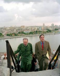 Fidel Castro junto al cineasta Oliver Stone durante la filmación de Looking for Fidel Fidel Castro junto al cineasta Oliver Stone durante la filmación de Looking for Fidel