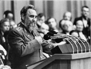 Fidel Castro en el III Congreso del Partido. Foto: Liborio Noval / Sitio Fidel Soldado de las Ideas Fidel Castro en el III Congreso del Partido. Foto: Liborio Noval / Sitio Fidel Soldado de las Ideas