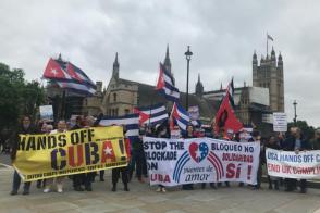 Numerosas ciudades del mundo realizaron caravanas y otras acciones contra el bloqueo de Estados Unidos contra Cuba. Foto: Prensa Latina Numerosas ciudades del mundo realizaron caravanas y otras acciones contra el bloqueo de Estados Unidos contra Cuba. Foto: Prensa Latina