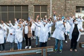 Junto a nuestros pares andorranos estamos tratando de mejorar la incidencia de esta virosis tan terrible, “dando todo lo que podemos para avanzar y lograr contener la epidemia”, asegurararon médicos cubanos que combaten en Andorra la COVID-19. Foto: Archivo.