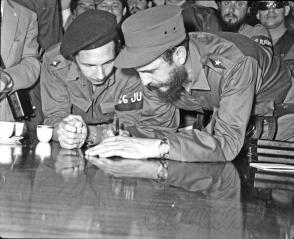 Como nos han enseñado Fidel y Raúl, en nuestra sociedad y en nuestro Partido debe imperar un principio: el ejemplo, que se traduce en mérito, capacidad, modestia. Foto: Archivo de Granma