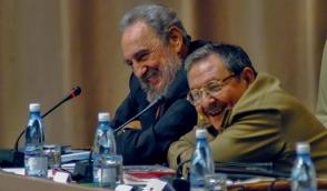 Fidel y Raúl. Foto: Ismael Francisco/ Cubadebate.