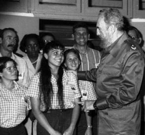 El líder histórico de la Revolución Cubana Fidel Castro Ruz, mantuvo un vínculo permanente con los estudiantes. Foto: Archivo de Granma El líder histórico de la Revolución Cubana Fidel Castro Ruz, mantuvo un vínculo permanente con los estudiantes. Foto: Archivo de Granma