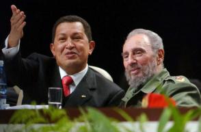 Fidel y Chávez en el acto fundacional del ALBA. Foto: Velázquez, Amhed