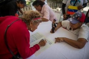 Millones de venezolanos han firmado ya una carta dirigida al secretario general de la Organización de Naciones Unidas (ONU) donde denuncian la agresividad de la Administración Trump. Foto: EFE. Millones de venezolanos han firmado ya una carta dirigida al secretario general de la Organización de Naciones Unidas (ONU) donde denuncian la agresividad de la Administración Trump. Foto: EFE.