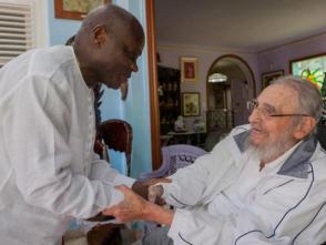 Fidel Castro junto a José Mário Vaz, Presidente de la República de Guinea Bissau