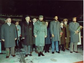 Fidel Castro y Maurice Bishop durante una escala técnica en Uzbekistán 