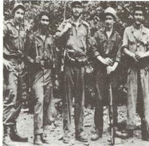 Con Raúl, Almeida, Ramiro Valdés y Ciro Redondo durante los años de la guerra en las montañas orientales. 